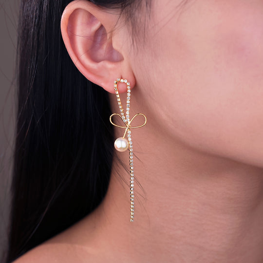 Pearl Earrings with Bowknot Design
