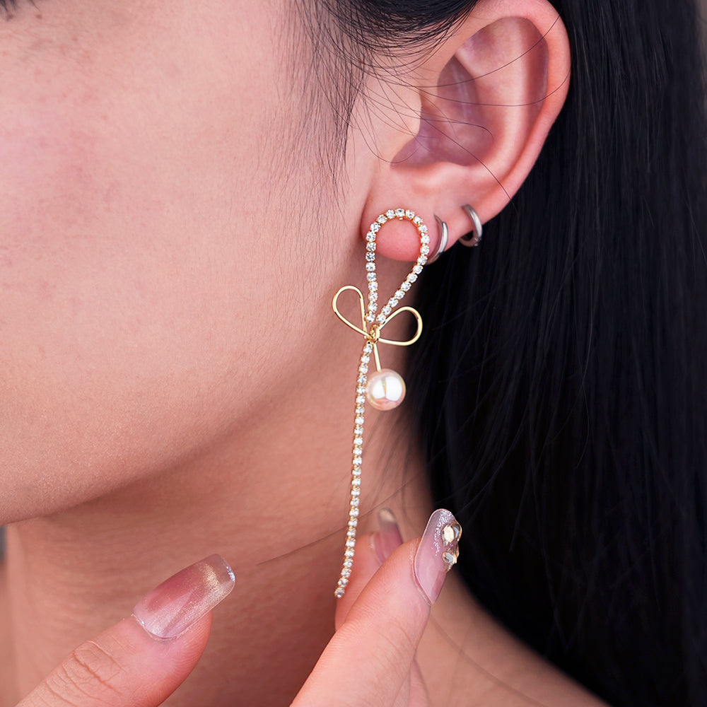 Pearl Earrings with Bowknot Design