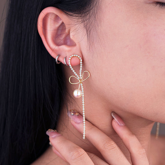 Pearl Earrings with Bowknot Design