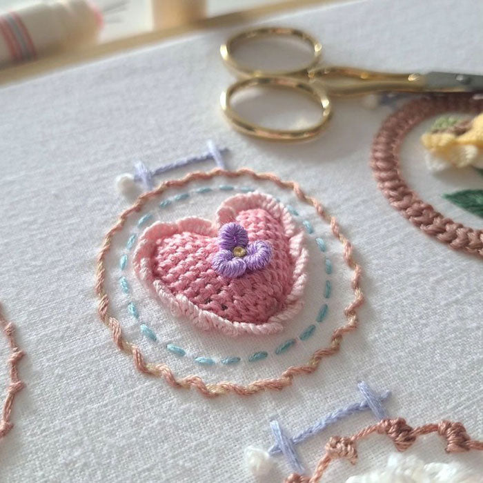 Small Flower Frame Embroidery Kit