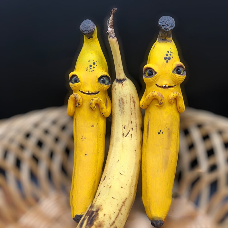 🍌 Halloween Funny Banana Resin Figurines with Googly Eyes