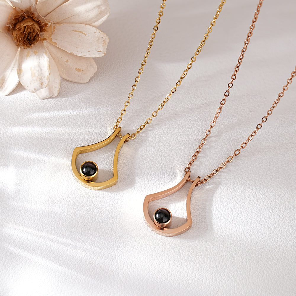 Fan-Shaped Style Projection Necklace