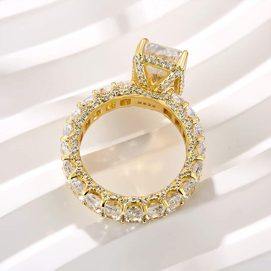 Gorgeous Radiant Cut Engagement Ring For Women In Sterling Silver