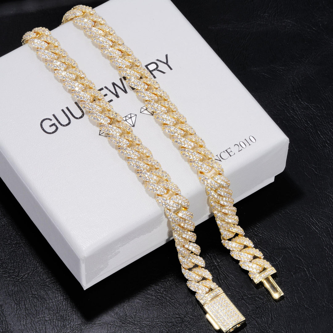 Cuban Link Chain (10mm) in White Gold / 18K Gold