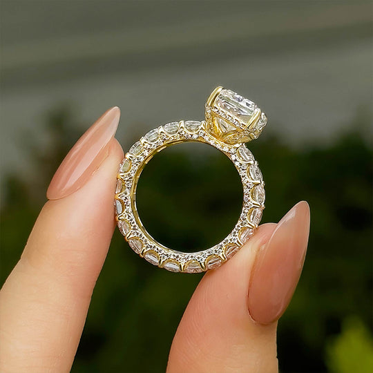 Gorgeous Radiant Cut Engagement Ring For Women In Sterling Silver