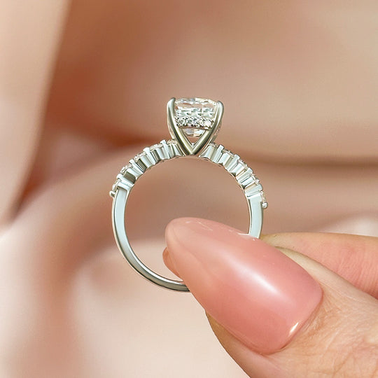 Exquisite 2.0 Carat Cushion Cut Engagement Ring In Sterling Silver