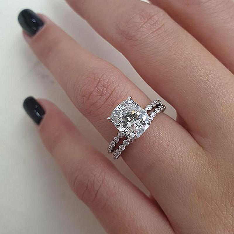 Exquisite 2.0 Carat Cushion Cut Women's Wedding Ring Set In Sterling Silver