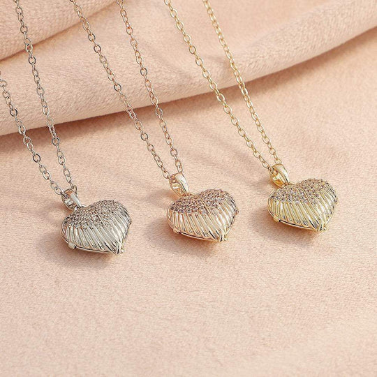 Christmas Gift Openable Angle Wing Heart Photo Necklace Necklace MelodyNecklace