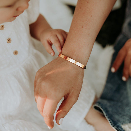 Mama Bear & Her Baby Bears Engraved Personalizable Cuff Bracelet Bracelet For Woman MelodyNecklace