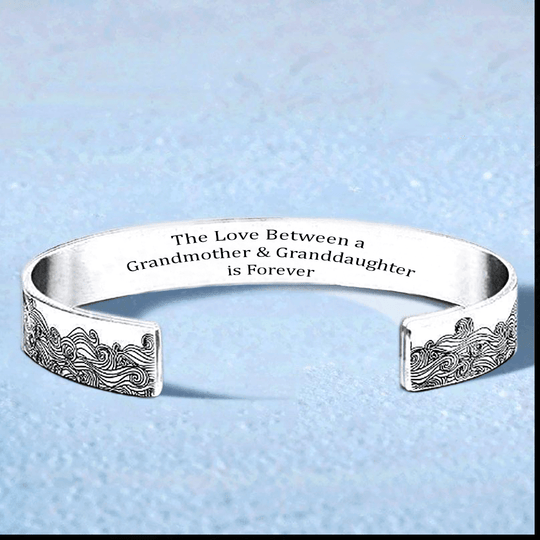 To My Beautiful Granddaughter Cuff Bracelet "I Gave This Bracelet A Kiss" White Gold Necklace for girl MelodyNecklace